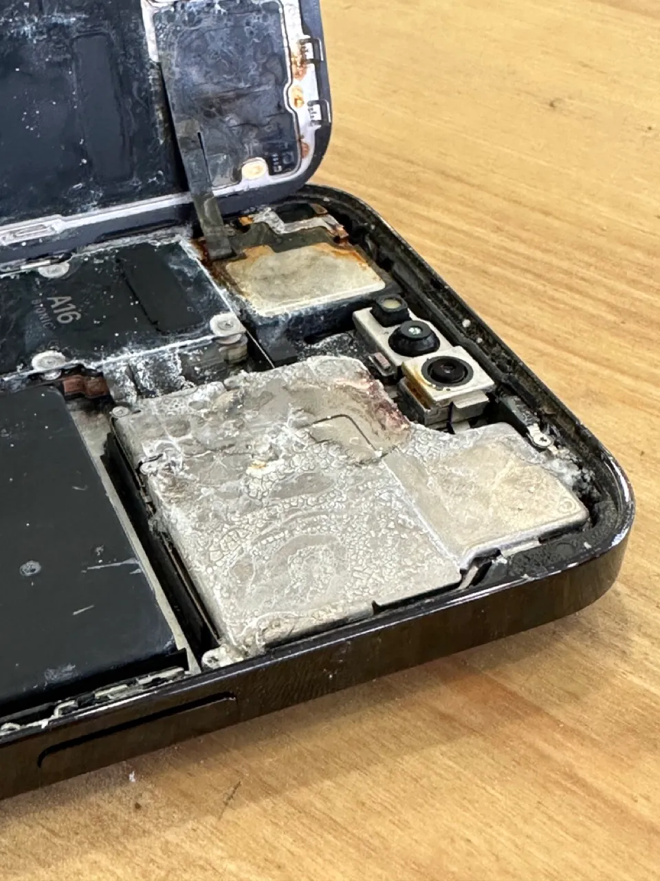 Wasserschaden an einem Smartphone — Schadenabwicklung bei smartmod